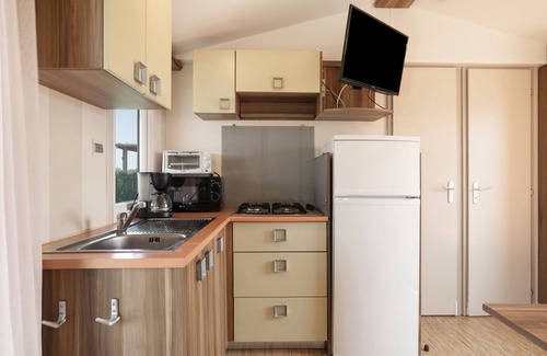 Campano Casa | Mobil Home 'Isabella' con piscina privada, terraza privada y jardín privado