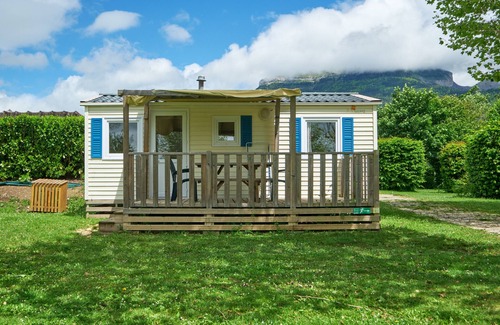 Mens Alquiler De RV | Mobil Home "5 Personnes 210" con piscina compartida y terraza privada