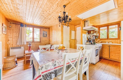 Vendays-Montalivet Casa | Casa móvil 'Californie 48' con piscina compartida, terraza privada y Wi-Fi