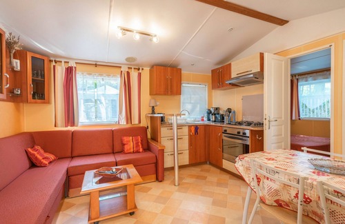 Ronce-les-Bains Casa | Mobil-Home MH 25 Les Genêts – Relax en Ronce-les-Bains, Piscina Compartida, Terraza y Jardín