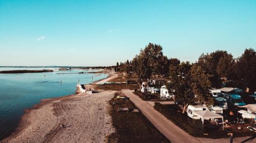 Podersdorf am See Casa | MOBILE HOMES direkt am Strand des Neusiedler Sees