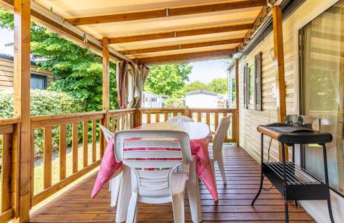 Gastes Otro | Mobilehome au bord de l'eau