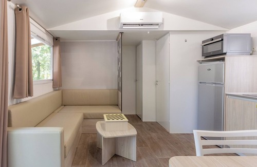 Lagorce Apartamento | Mobilhome con piscina compartida, terraza privada y aire acondicionado