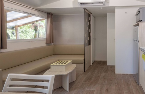 Lagorce Apartamento | Mobilhome con piscina compartida, terraza privada y aire acondicionado