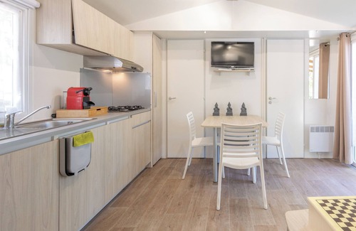 Lagorce Apartamento | Mobilhome con piscina compartida, terraza privada y aire acondicionado