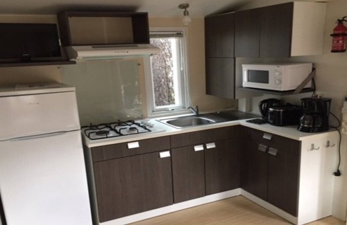 Sillans-la Cascade Casa | Mobilhome 2 Chambres Avec Terrasse
