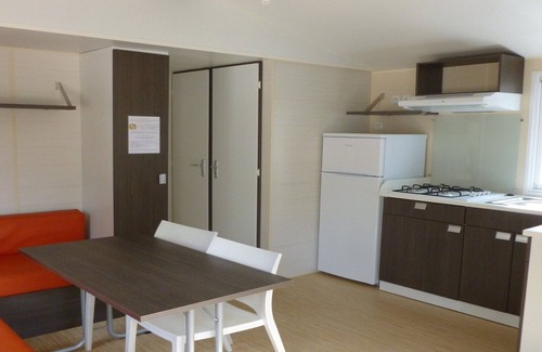 Sillans-la Cascade Casa | Mobilhome 2 Chambres Avec Terrasse