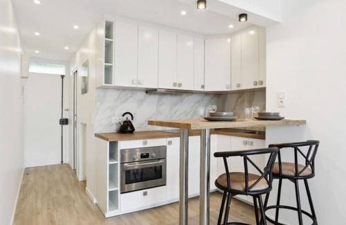 Republique–Point-du-Jour Apartamento | Mobility lease - large studio - Paris