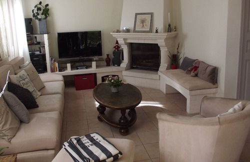 Salon-de-Provence Villa | Villa confortable en bosque de pinos en el corazón de Provenza