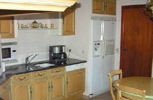 Salon-de-Provence Villa | Villa confortable en bosque de pinos en el corazón de Provenza