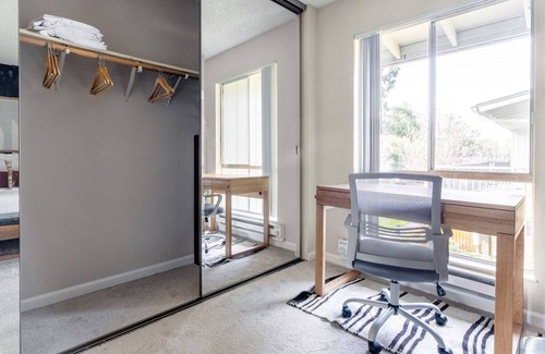 Cuernavaca Apartamento | Mod Mountain View 1BR w/ Pool, Gym, nr. Facebook & Apple by Blueground