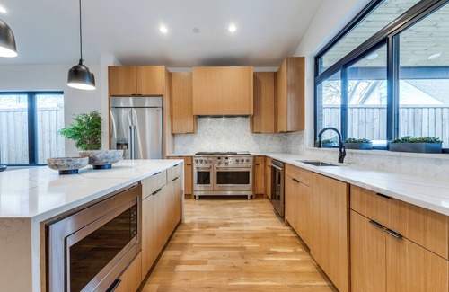 Lower Greenville Casa | Mod Squad- 5 Beds + Private Pool Vibes