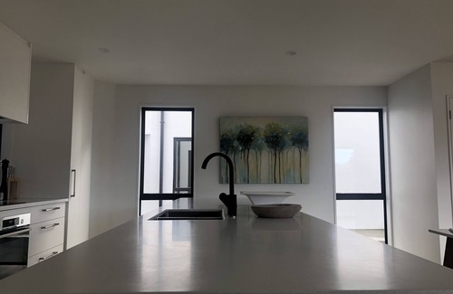 Christchurch City Centre Casa | Casa céntrica a estrenar de 4 dormitorios