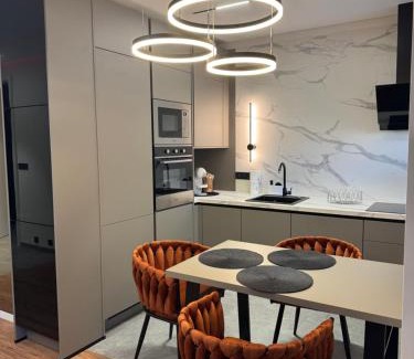 Pardubice Apartamento | Moderní Hi-Tech apartmán v centru Pardubic - Wi-Fi, Netflix, projektor