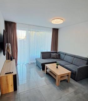 Slovensky Grob Apartamento | Moderný 3 izbový dom so záhradou a terasou blízko Bratislavy