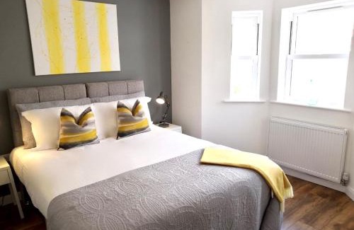 Cowley Apartamento | Modern 1 & 2 Bedroom Apartments in Oxford, Near Hospitals & Science Park
