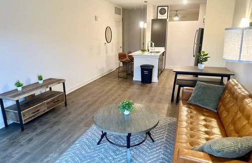 Broad Ripple Apartamento | Modern 1 Bd on the Monon Trail w/ Free Parking