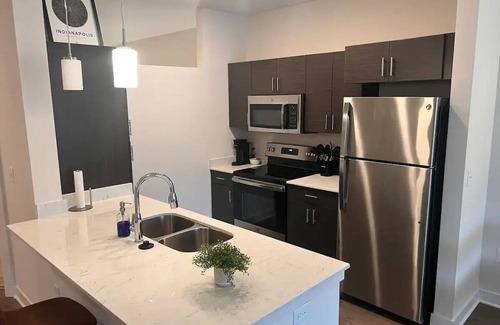 Broad Ripple Apartamento | Modern 1 Bd on the Monon Trail w/ Free Parking