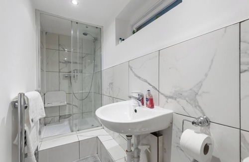 Portsoken Apartamento | Modern 1 Bed Apartment in Central London – Perfect for Couples & Solo Travelers!