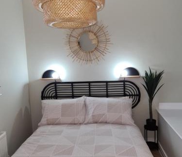 Crynant Apartamento | Modern 1 bed apartment next to beach and golf course