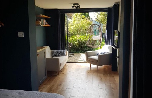 Oxford Apartamento | Modern 1-bed apartment, plus parking, near Oxford and the JR