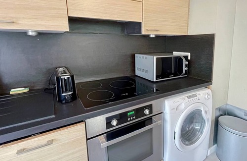 Riou - Petit Juas - Av de Grasse Apartamento | Apartamento moderno de 1 dormitorio