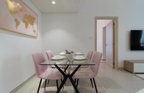 Dubai Production City Apartamento | Modern 1-bedroom apartment in family-friendly residence with Swimming Pool, Gym & Free Parking.