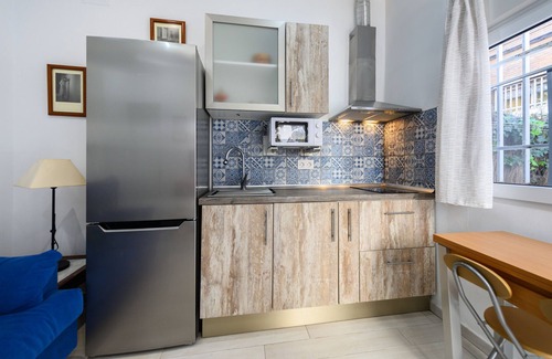 Colonia de la Prensa Apartamento | Modern 1-bedroom flat with terrace to relax in Madrid