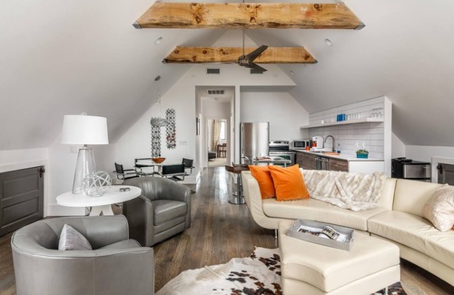 Eighth Avenue Casa | Moderno apartamento tipo loft de 1 dormitorio ubicado en el centro