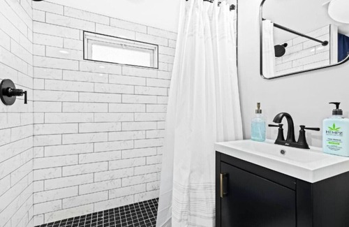 Plymouth Apartamento | Modern 1 Bedroom Lower-Level Apartment in Plymouth