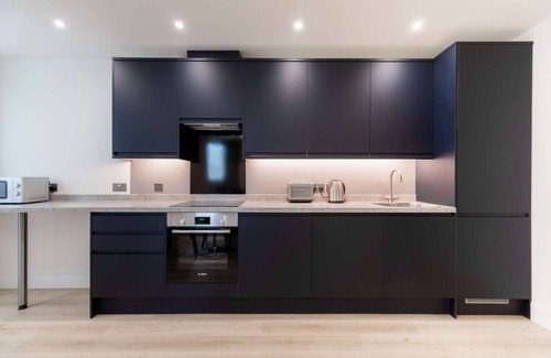 Stratford and New Town Apartamento | Modern 1-Bedroom Stay in Stratford near to Canary Wharf | Ideal for Business or Leisure