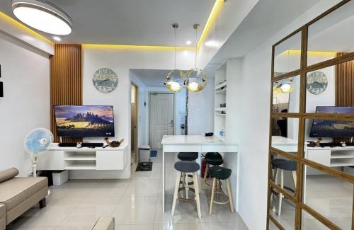 Valenzuela Apartamento | Modern 1 bedroom w Pool and City Views