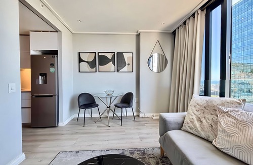 Cape Town City Centre Apartamento | Modern 1-bedroom with WiFi, fitness room, rooftop in amazing Cape Town