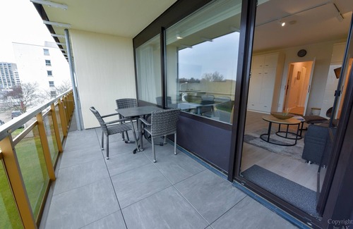 Duhnen Apartamento | Modern 1-room lake view apartment on the 2nd floor with balcony