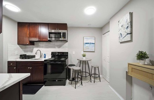 Hazel Park Apartamento | Modern 1BD Apartment Near Ferndale