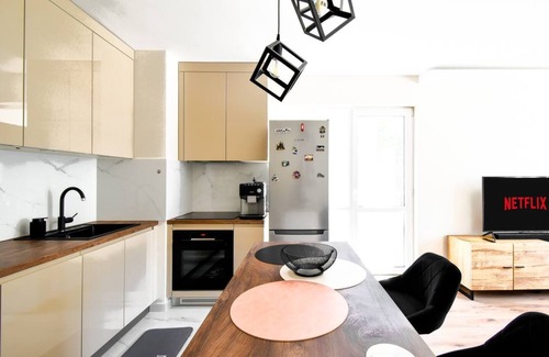 Plovdiv Apartamento | Modern 1BR Apartment with All the Comforts of Home