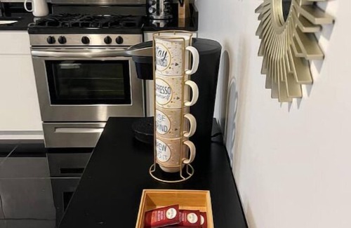 Albany Apartamento | ★MODERN 1BR Apt w/PRIVATE deck! W/D★