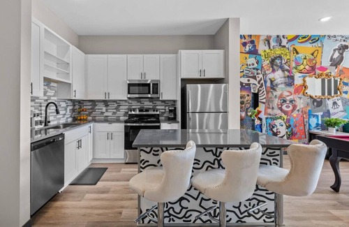 South Nashville Apartamento | Modern 1BR Getaway near Broadway – Sleeps 4!