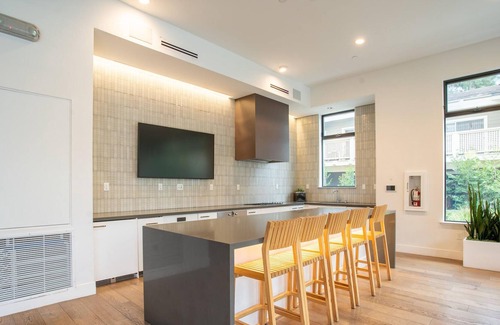 Cupertino Apartamento | Modern 1BR in Cupertino, Pool + Parking