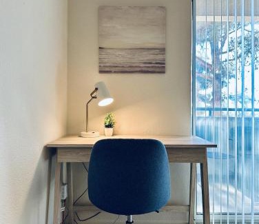 University City Apartamento | Modern 1BR in Heart of UTC - Close to Beaches, Shopping, Dining, UCSD
