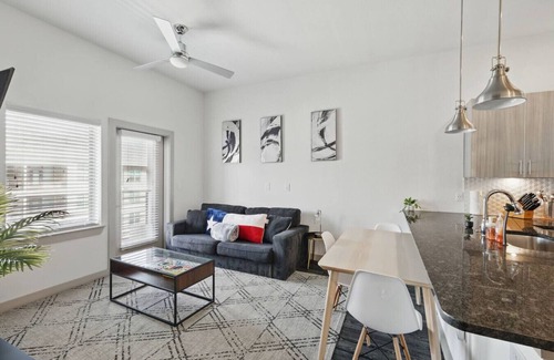 McKinney Apartamento | Modern 1BR near TPC Golf | Free Parking & Wifi