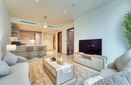 Downtown Dubai Apartamento | Modern 1BR Retreat Creek Vistas