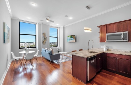 Olde Kensington Apartamento | Modern 1BR w/ Pool & Gym