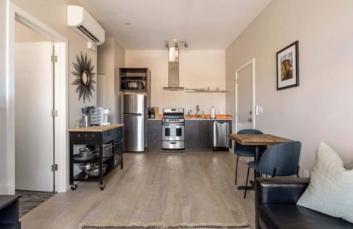 Ladd's Addition Apartamento | Modern 1BR Walk to Dining & Bars Fast WiFi + AC