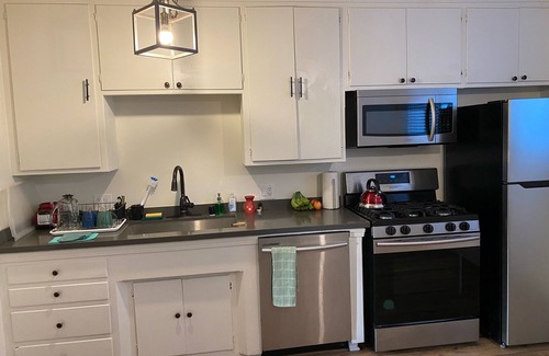 North Hollywood Condominio | Modern 2/1 Creative Space