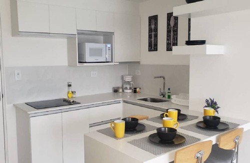 Zona 4 Apartamento | Apartamento moderno de 2 habitaciones en el corazón de 4 grados norte