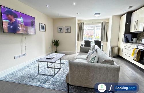 Watford Apartamento | Modern 2 Bed 2 Bath Apartment Free Parking