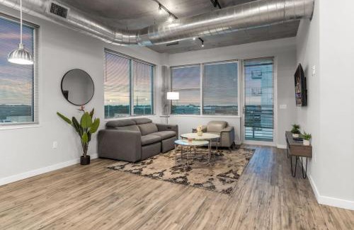 St. Petersburg - Clearwater Apartamento | Modern 2 Bed Getaway Steps from Tropicana Field