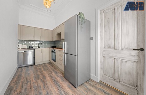 Gourock Casa | Modern 2 Bed Sleep 4 In Gourock
