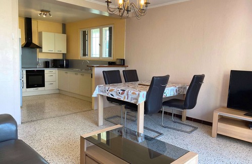 Balaruc-les-Bains Apartamento | Apartamento T3 con Ascensor y Parking, Cerca del Balneario, Totalmente Equipado